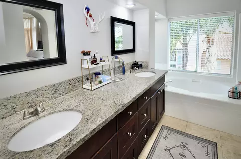 Bath - 5005 Caspian, Oceanside, CA 92057 photo 3 of 8