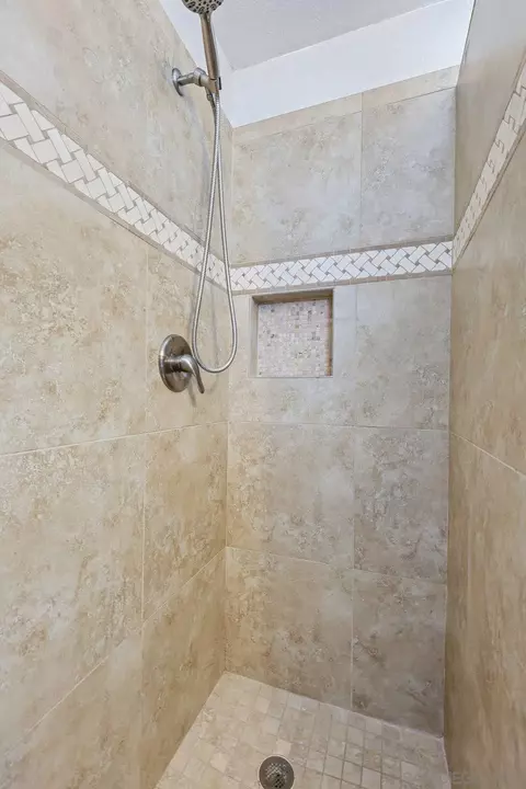 Bath - 9308 Lake Canyon Rd, Santee, CA 92071 photo 4 of 5