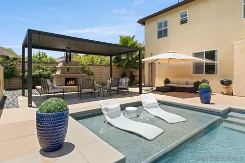 Exterior - 2340 Douglaston Gln, Escondido, CA 92026 photo 3 of 14
