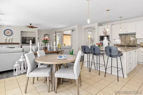 Dining - 2340 Douglaston Gln, Escondido, CA 92026 photo 2 of 4