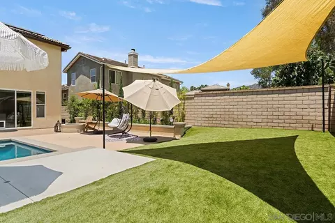 Exterior - 2340 Douglaston Gln, Escondido, CA 92026 photo 10 of 14