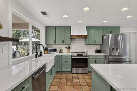 Kitchen - 4515 Baja Mission Rd, Fallbrook, CA 92028 photo 3 of 4
