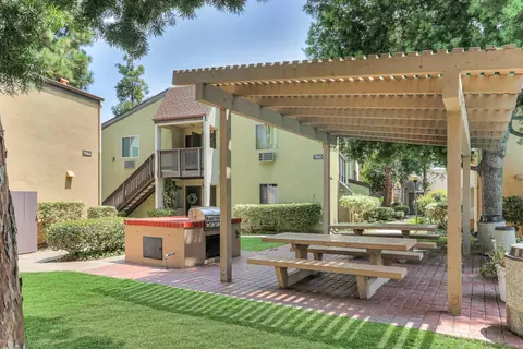 7932 Mission Ctr #D, San Diego, CA 92108