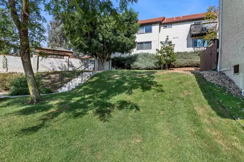 Exterior - 321 Windy Ln, Vista, CA 92083 photo 5 of 8