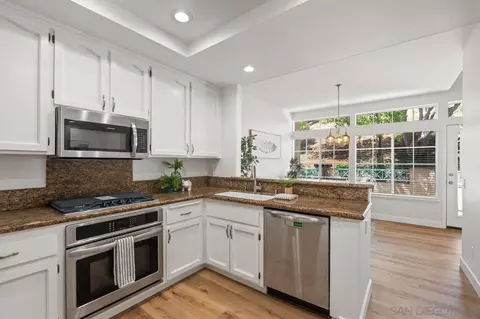Kitchen - 12636 Springbrook #E, San Diego, CA 92128 photo 3 of 4