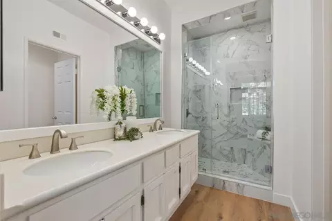 Bath - 12636 Springbrook #E, San Diego, CA 92128 photo 2 of 4