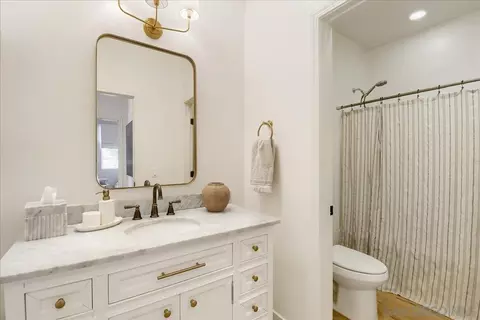Bath - 6048 Cala Lily St, Santee, CA 92071 photo 1 of 5