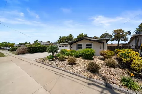 Exterior - 801 Broadview St, Spring Valley, CA 91977 photo 2 of 10