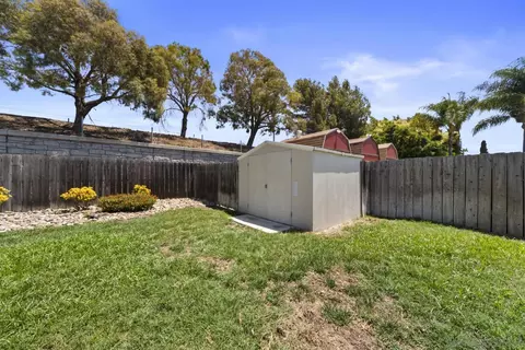 Exterior - 801 Broadview St, Spring Valley, CA 91977 photo 9 of 10