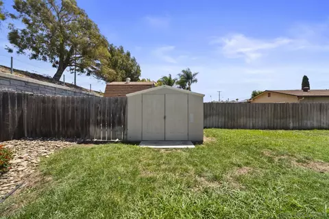 Exterior - 801 Broadview St, Spring Valley, CA 91977 photo 8 of 10