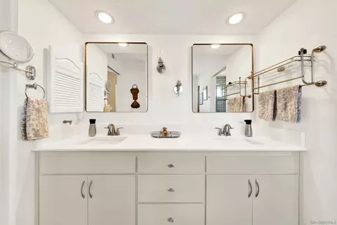 Bath - 13057 Treecrest, Poway, CA 92064 photo 3 of 6