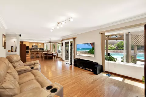 Living - 13057 Treecrest, Poway, CA 92064 photo 3 of 5