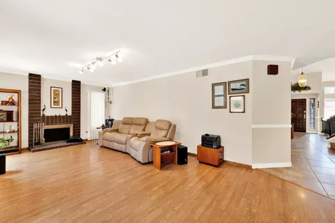 Living - 13057 Treecrest, Poway, CA 92064 photo 4 of 5