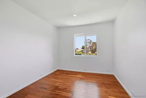 Bedroom - 2264 Caminito Castillo, La Jolla, CA 92037 photo 6 of 7