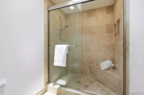Bath - 2264 Caminito Castillo, La Jolla, CA 92037 photo 4 of 5