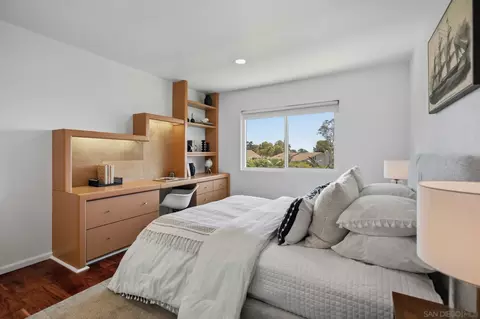 Bedroom - 2264 Caminito Castillo, La Jolla, CA 92037 photo 5 of 7