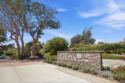 View/Area - 2264 Caminito Castillo, La Jolla, CA 92037 photo 2 of 3