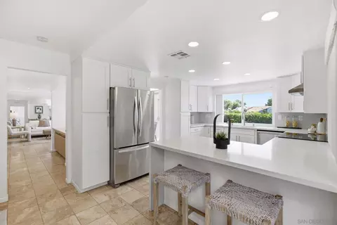 Kitchen - 2264 Caminito Castillo, La Jolla, CA 92037 photo 2 of 2