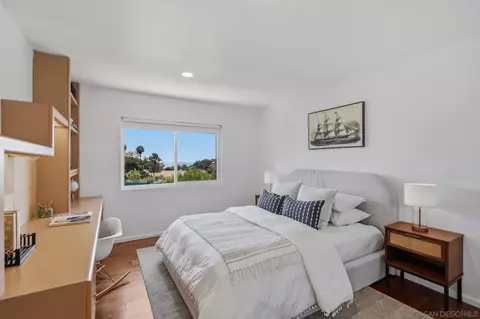 Bedroom - 2264 Caminito Castillo, La Jolla, CA 92037 photo 4 of 7