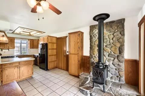 Kitchen - 9427 W Heaney Cir, Santee, CA 92071 photo 4 of 4