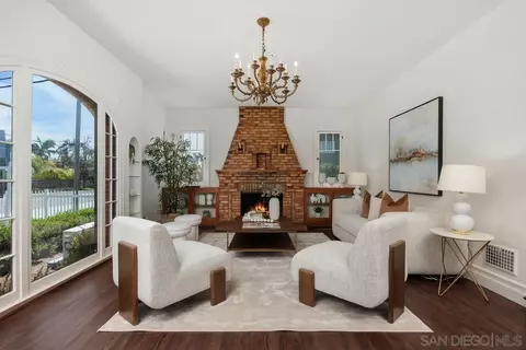 Living - 304 La Veta Ave, Encinitas, CA 92024 photo 3 of 5