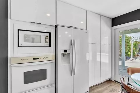 Kitchen - 9202 Via De Amor, Santee, CA 92071 photo 8 of 9