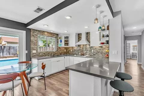 Kitchen - 9202 Via De Amor, Santee, CA 92071 photo 3 of 9