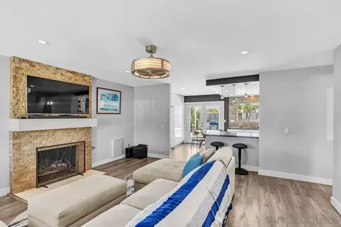 Living - 9202 Via De Amor, Santee, CA 92071 photo 2 of 4