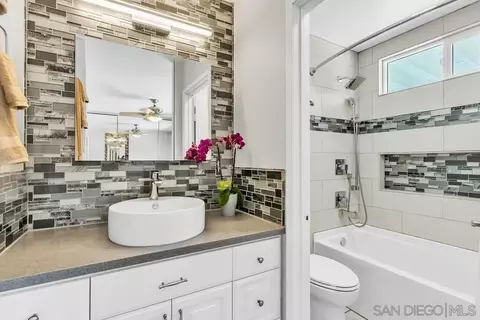 Bath - 9202 Via De Amor, Santee, CA 92071 photo 1 of 3