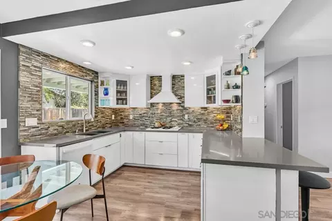 Kitchen - 9202 Via De Amor, Santee, CA 92071 photo 4 of 9