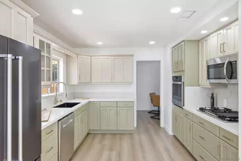 Kitchen - 6955 Bruce Ct, La Mesa, CA 91942 photo 2 of 4