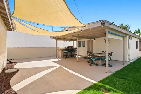 Exterior - 6955 Bruce Ct, La Mesa, CA 91942 photo 5 of 8
