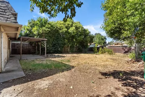 Exterior - 2750 White Ave, Chico, CA 95973 photo 13 of 17