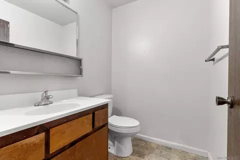 Bath - 2750 White Ave, Chico, CA 95973 photo 4 of 8