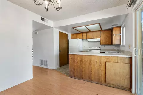 Kitchen - 2750 White Ave, Chico, CA 95973 photo 5 of 10