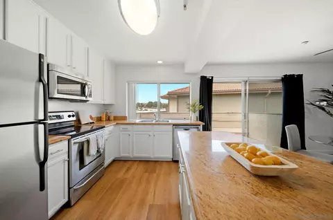 Kitchen - 615 Fredricks Ave #146, Oceanside, CA 92058 photo 2 of 3