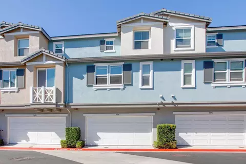 3030 Beachwood Blf, San Diego, CA 92117