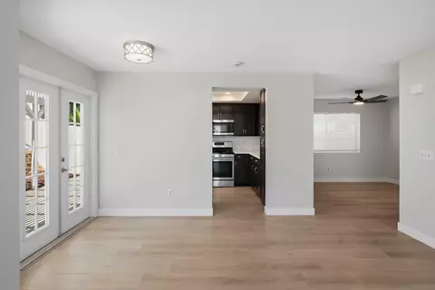 Living - 633 Thunder Gln, Escondido, CA 92027 photo 4 of 5