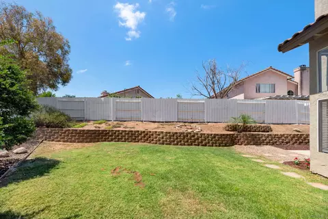 Exterior - 633 Thunder Gln, Escondido, CA 92027 photo 6 of 12