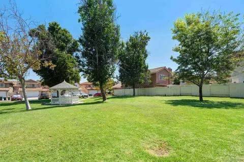 Exterior - 633 Thunder Gln, Escondido, CA 92027 photo 11 of 12