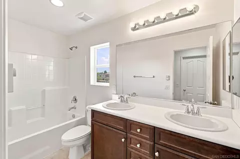 Bath - 14195 Sun Vly, Adelanto, CA 92301 photo 2 of 3