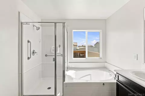 Bath - 14195 Sun Vly, Adelanto, CA 92301 photo 3 of 3