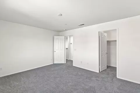 Bedroom - 14195 Sun Vly, Adelanto, CA 92301 photo 3 of 6