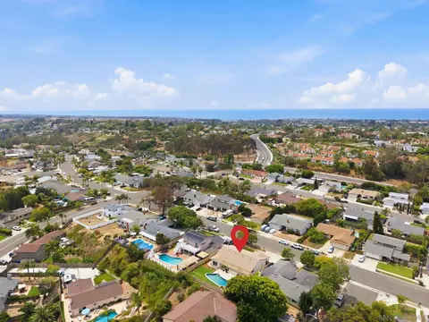 View/Area - 3610 Trieste Dr, Carlsbad, CA 92010 photo 7 of 12