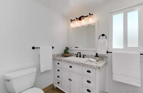 Bath - 156 Cerro, Encinitas, CA 92024 photo 2 of 3