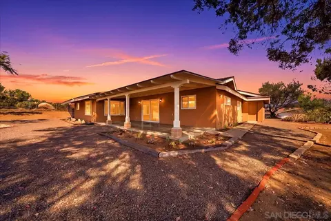 Exterior - 3195 Purer Rd, Escondido, CA 92029 photo 2 of 17