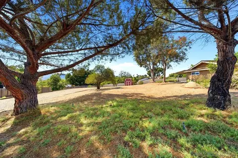 Exterior - 3195 Purer Rd, Escondido, CA 92029 photo 6 of 17