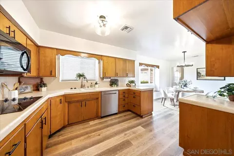 Kitchen - 3195 Purer Rd, Escondido, CA 92029 photo 1 of 2