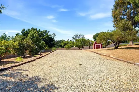 Exterior - 3195 Purer Rd, Escondido, CA 92029 photo 4 of 17