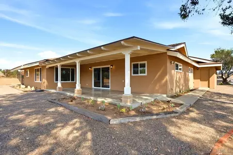 Exterior - 3195 Purer Rd, Escondido, CA 92029 photo 9 of 17